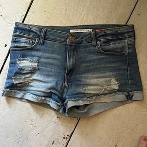 Celebrity pink the honey short, size 13/31